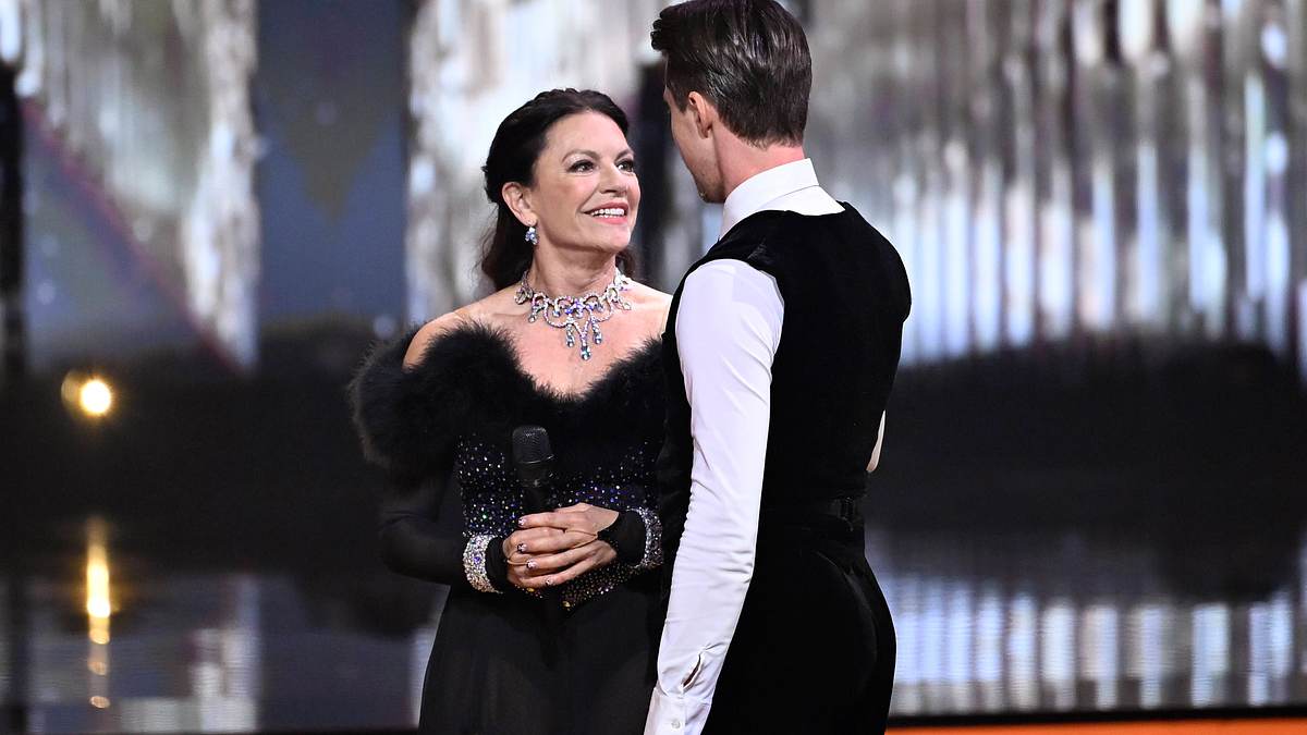 Wer fliegt in Show 9 heute raus? Christine und Valentin sind raus.