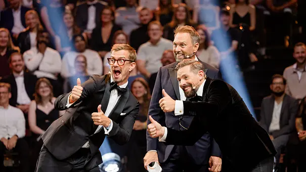 Joko Winterscheidt, Klaas Heufer-Umlauf und Steven Gätjen bei „Silvester mit Joko & Klaas – Der Countdown“ auf ProSieben. - Foto: Joyn/Nadine Rupp