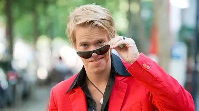 Simon Gosejohann ist zurück auf der Comedy-Street! - Foto: Pro7