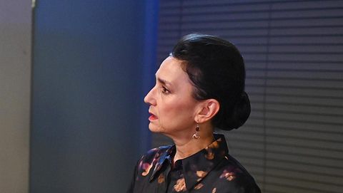 AWZ: Simone mit einem erschütternden Gesichtsausdruck - Foto: RTL/ Julia Feldhagen