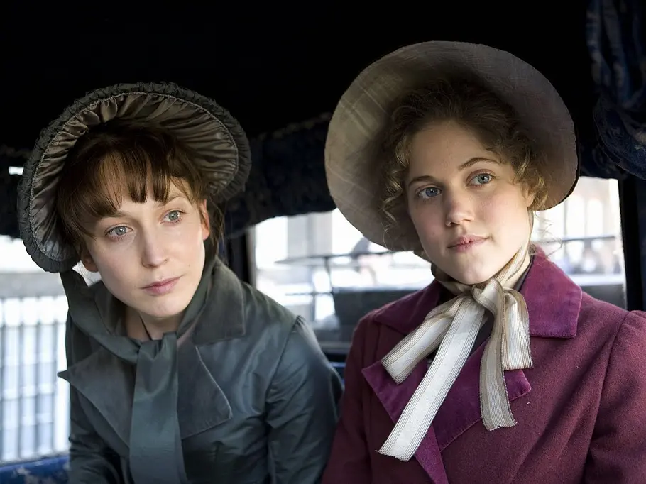 „Sinn und Sinnlichkeit“ Hattie Morahan und Charity Wakefield in „Sinn und Sinnlichkeit“ aus 2008.