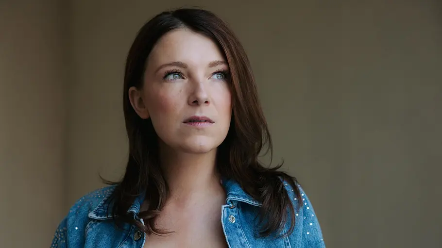 So einen Moment will niemand erleben. Iris Mareike Steen schaut ernst nach links.