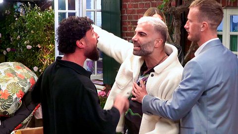 Sommerhaus der Stars: Rafi Rachek macht Umut Tekin eine Ansage - Foto: rtl