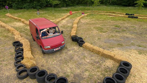 „Das Sommerhaus der Stars“: Autospiel - Foto: RTL+