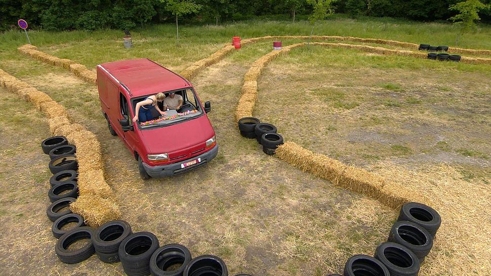 „Das Sommerhaus der Stars“: Autospiel - Foto: RTL+