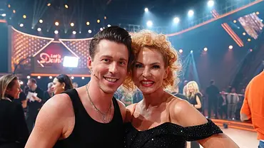 Nach ihrem Rauswurf: Sonya Kraus und Valentin Lusin - Foto: Foto: RTL / Stefan Gregorowius
