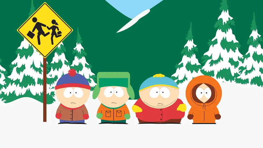 South Park Stan, Kyle, Cartman und Kenny stehen an einer Bushaltestelle.