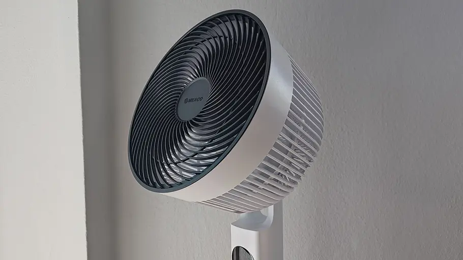 Großer Kopf des Standventilators Meaco Sefte 10 Pro Großer Kopf des Standventilators Meaco Sefte 10 Pro