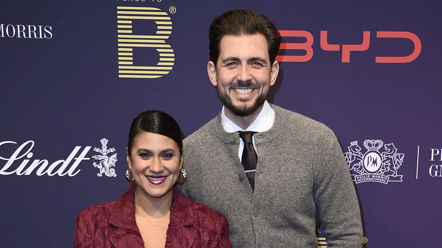 Steffi Brungs meldet sich nach Trennung zur Wort Steffi Brungs und Chris Wackert vor ihrer Trennung gemeinsam auf dem Red Carpet