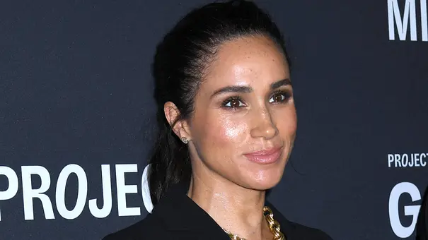 Meghan Markle schaut lächelnd in die Ferne - Foto: IMAGO / ZUMA Press Wire Meghan Markle schaut lächelnd in die Ferne - Foto: IMAGO / ZUMA Press Wire