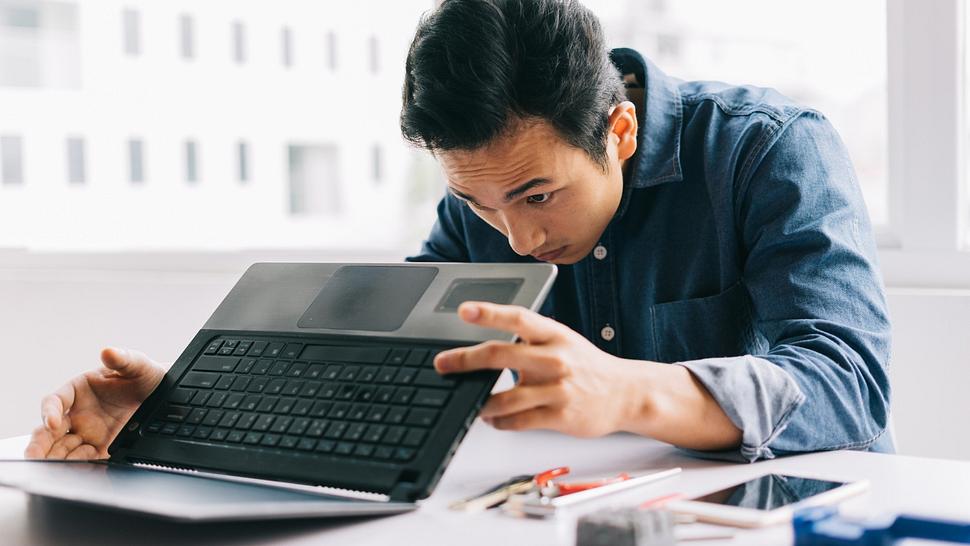 Stiftung Warentest prüft Laptops und Notebooks - Foto: iStock / SunnyVMD