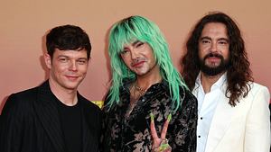 Georg Listing, Bill Kaulitz, Tom Kaulitz und Gustav Schäfer beim Special Screening von Kaulitz & Kaulitz, Staffel 2 vorm Delphi Filmpalast, Berlin, 12.6.25 - Foto:  IMAGO / PIC ONE