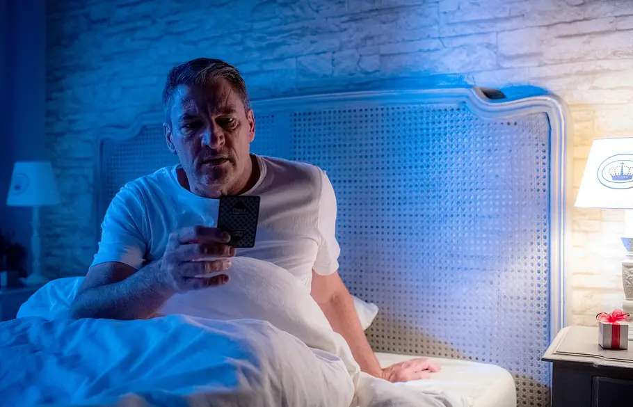 STURM DER LIEBE-Vorschau FOLGE 4653 Freitag 16. Oktober „Sturm der Liebe“-Vorschau Freitag 16. Oktober: Sophia kündigt Christoph (Dieter Bach) auf perfide Weise ihre Rache an.