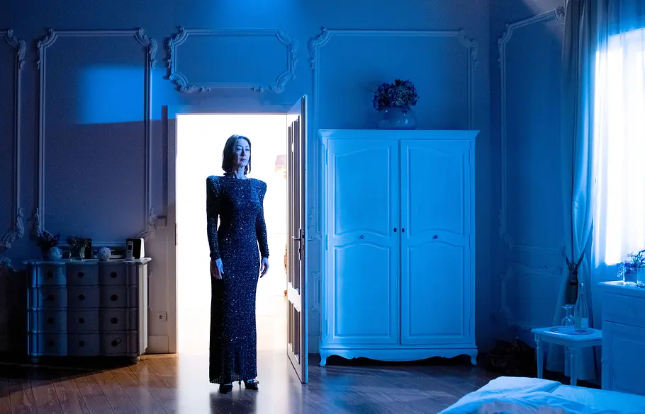 „Sturm der Liebe“-Vorschau 12.–16.10.: Sophia geht! Die „Sturm der Liebe“-Vorschau vom 12. bis 16. Oktober: Sophia verlässt den Fürstenhof und schwört Rache. Fanny und Marlon planen ihre Hochzeit.