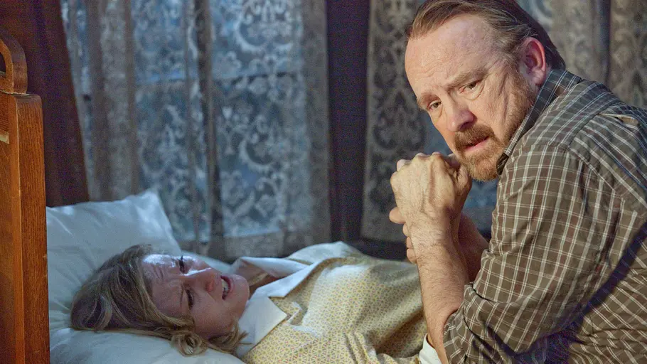 Carrie Anne Fleming und Jim Beaver Carrie Anne Fleming und Jim Beaver in Staffel 5 von „Supernatural“.