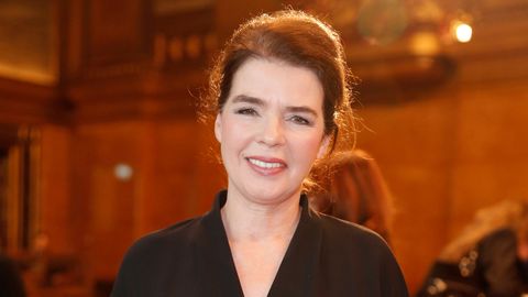 Tagesschau-Sprecherin Susanne Daubner lächelt in die Kamera - Foto: IMAGO / VISTAPRESS