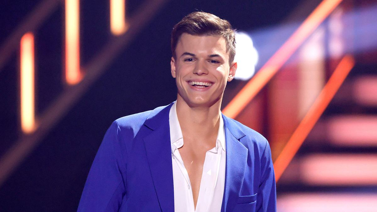 Taliso Engel strahlt bei Let's Dance in die Kamera. Sehen wir ihn bald wieder im TV?