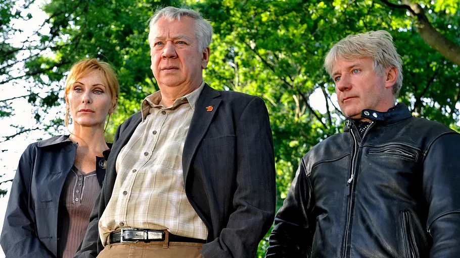 Tatort Sänger (l.) und Dellwo (r:) verhaften einen Mann.