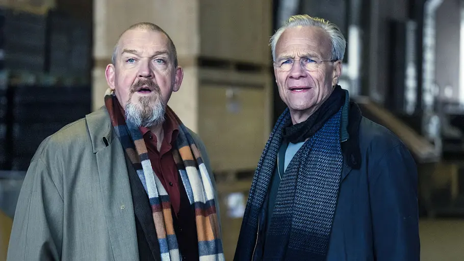 Tatort: Showtime Ballauf und Schenk schauen schockiert in die Ferne.