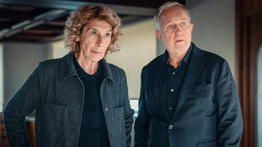 Tatort - Wien Adele Neuhauser und Harald Krassnitzer (r.) stehen als Bibi Fellner und Moritz Eisner für den „Tatort“ vor der Kamera.