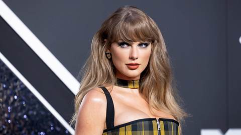 Die Sängerin Taylor Swift auf dem Roten Teppich bei den MTV Video Music Awards 2024. - Foto: IMAGO / Cover-Images