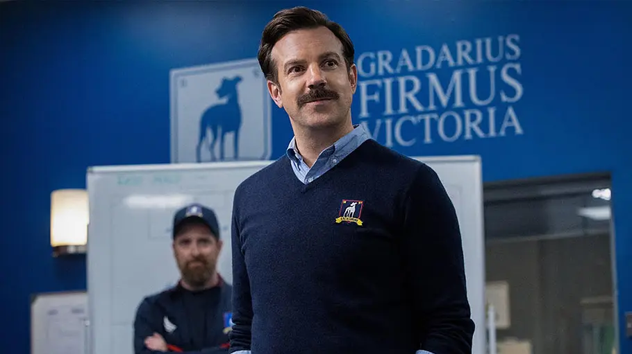 Jason Sudeikis in „Ted Lasso“. Jason Sudeikis in „Ted Lasso“.