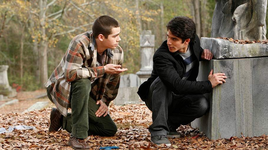 Stiles (Dylan O'Brien) und Scott (Tyler Posey) in der 2. Staffel von „Teen Wolf“.