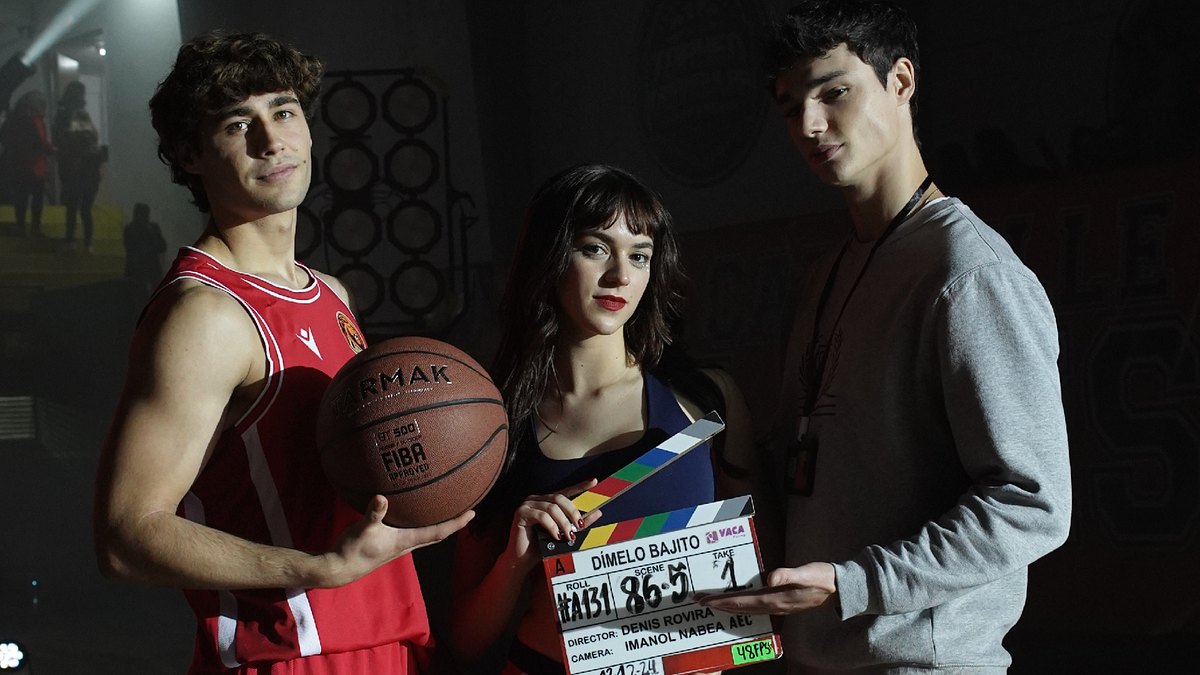 „Tell Me Softly“ Der „Tell Me Softly“-Cast: Diego Vidales (Taylor), Alícia Falcó (Kamila) und Fernando Lindez (Thiago).