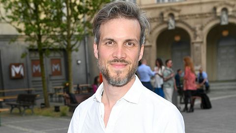 Thaddäus Meilinger am Set von GZSZ: Wird es ein Comeback trotz seines Serientods geben? - Foto:  IMAGO / BREUEL-BILD