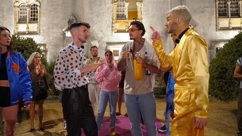 Sam Dylan gerät in Staffel 2 von The 50 mit Kevin Schäfer aneinander. - Foto: Prime Video