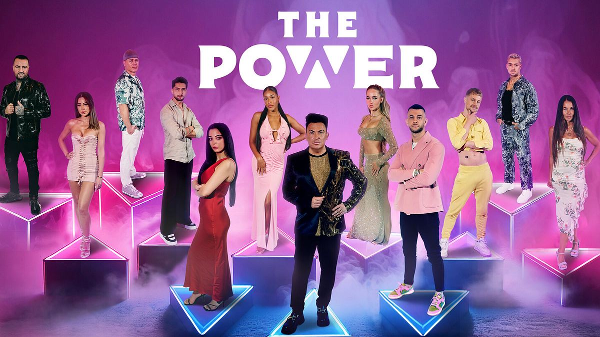 „The Power-Cast „The Power-Cast posiert auf Dreiecken