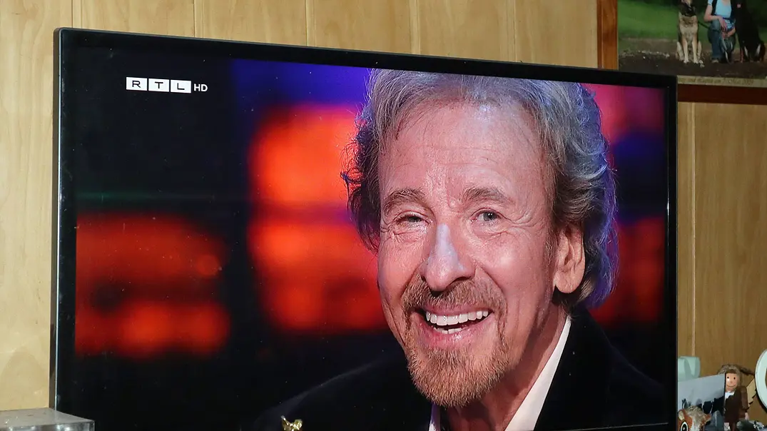 Thomas Gottschalk, hier bei seinem letzten großen TV-Auftritt, muss sein Comeback verschieben.  - Foto: IMAGO / Gottfried Czepluch