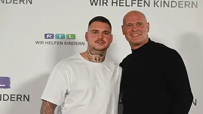 Nico Legat und Thorsten Legat beim 30. RTL Spendenmarathon wir helfen Kindern 2025. - Foto: IMAGO / Horst Galuschka