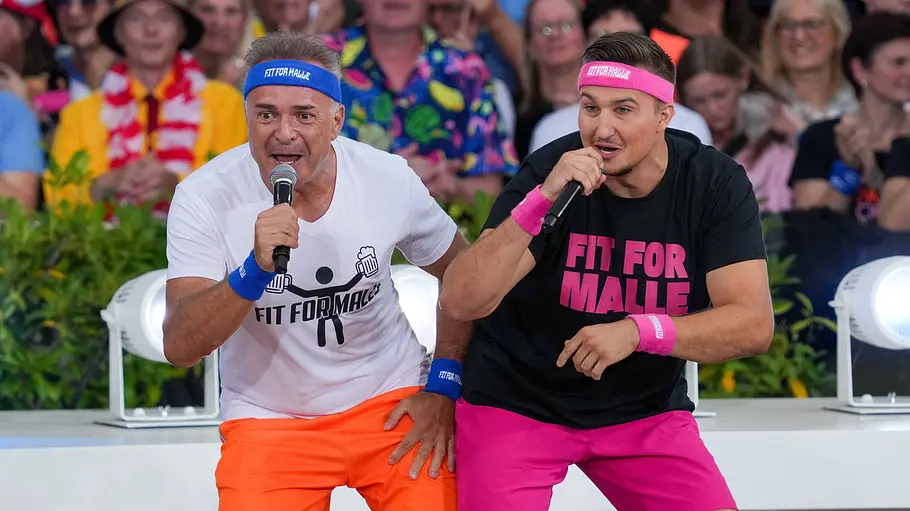 Tim Toupet will nicht mehr im Fernsehgarten stattfinden. Tim Toupet und Der Partycrasher 2025 im ZDF Fernsehgarten.