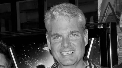 Schwarz-Weiß-Bild von Tom Kane - Foto:  IMAGO / YAY Images