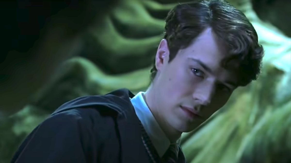 Voldenmort Voldemort in seiner Schuluniform.