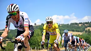 Das Peloton und in der Mitte mit Gelbem Trikot: Tadej Pogacar - Foto: IMAGO / Photo News Das Peloton und in der Mitte mit Gelbem Trikot: Tadej Pogacar - Foto: IMAGO / Photo News