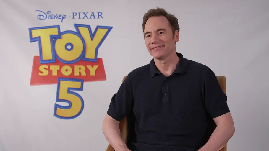 „Toy Story 5“ stellt die Frage, wie relevant normales Spielzeug in einer digitalen Welt noch ist. Michael Bully Herbig lächelt im Interview.