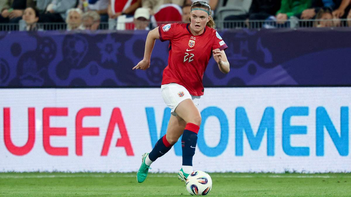 Signe Gaupset von Norwegen bei der Frauen EM 2025 Signe Gaupset im EM-Spiel der Frauen zwischen Norwegen und Island in der Arena Thun