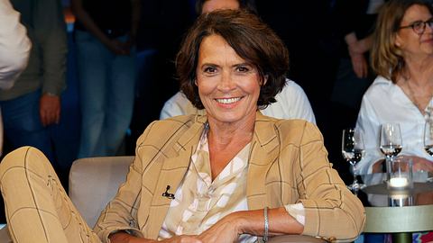 Ulrike Folkerts als Gast in der NDR Talkshow am 8. August 2025 - Foto:  IMAGO / Future Image