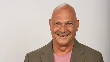 „Unter uns“ | Zur Jubiläumswoche: Interview mit Erfolgsproduzenten Guido Reinhardt - Foto: RTL / Stefan Behrens „Unter uns“ | Zur Jubiläumswoche: Interview mit Erfolgsproduzenten Guido Reinhardt - Foto: RTL / Stefan Behrens
