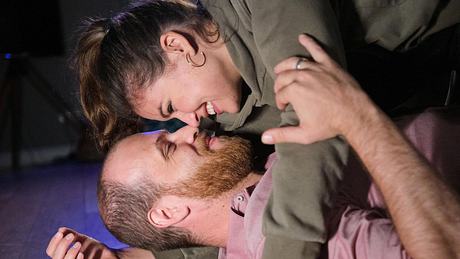 „Unter Uns“-Hammer: Stirbt Vivi in der Jubiläumswoche? - Foto: RTL / Stefan Behrens