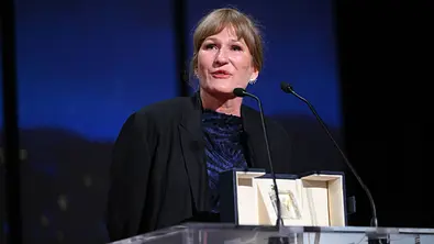 Regisseurin Valeska Grisebach bei der Preisverleihung der Filmfestspiele von Cannes - Foto: IMAGO / ABACAPRESS