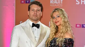 Vanessa Schmitt und Raúl Richters bei den Reality Awards auf dem Red Carpet 2024 - Foto: IMAGO / BREUEL-BILD Vanessa Schmitt und Raúl Richters bei den Reality Awards auf dem Red Carpet 2024 - Foto: IMAGO / BREUEL-BILD