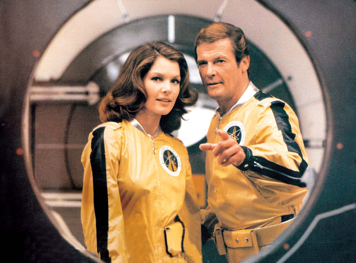 Lois Chiles