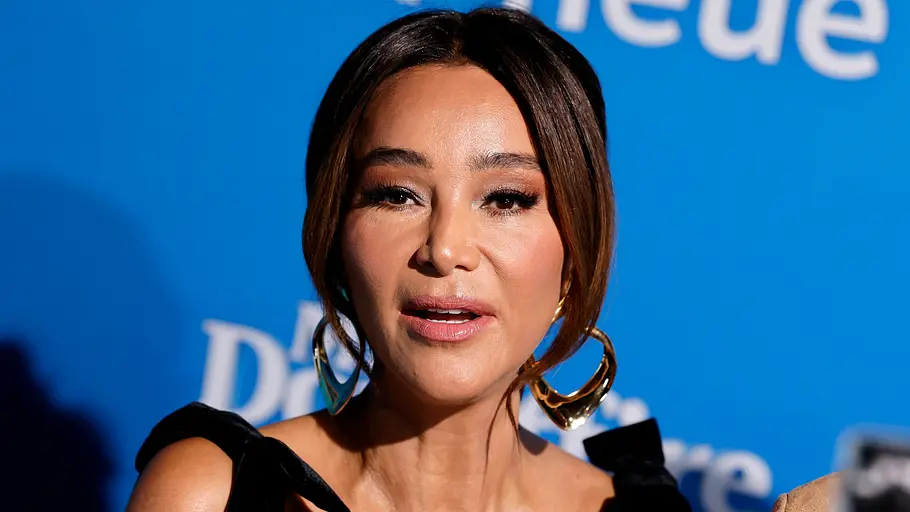 Moderatorin Verona Pooth auf dem Blue Carpet zur Premiere des Musical Mrs. Doubtfire im Capitol Theater in Düsseldorf. Moderatorin Verona Pooth auf dem Blue Carpet zur Premiere des Musical Mrs. Doubtfire im Capitol Theater in Düsseldorf.