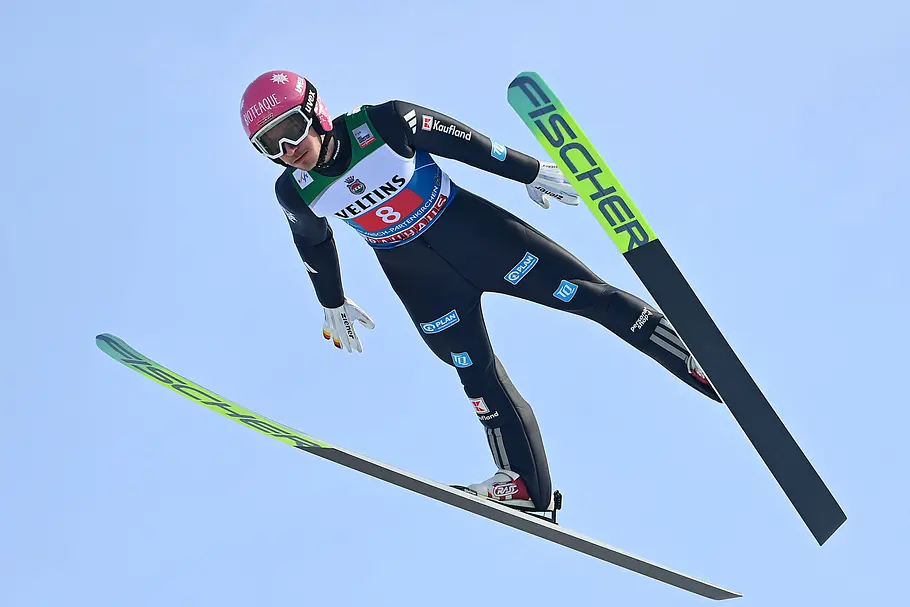 Felix Hoffmann bei der Vierschanzentournee Skispringer Felix Hoffmann beim Flug in der Vierschanzentournee