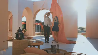 Die Bachelors 2026: Vivi und Tim bei ihrem Traumdate mit Kuss. - Foto: RTL