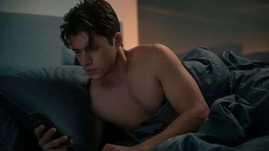 „Voicemails for Isabelle“ Wes (Nick Robinson) bekommt Jills (Zoey Deutch) Nachrichten.