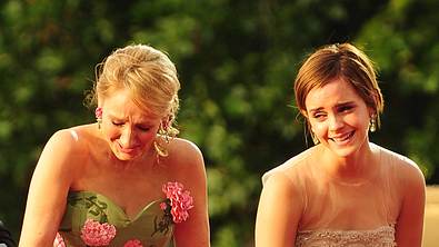 Emma Watson und J.K. Rowling lachen - Foto:  IMAGO / Avalon.red